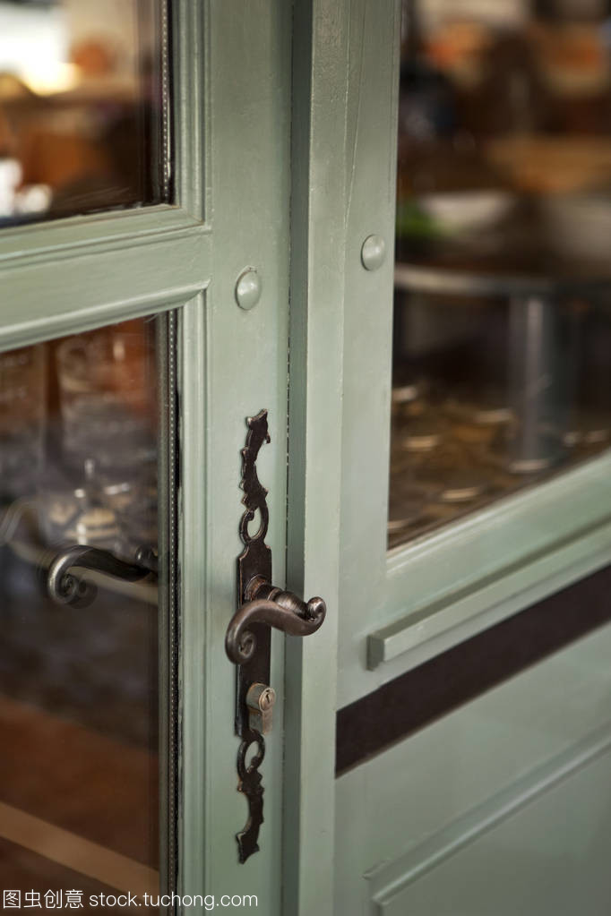 一扇門的鎖句柄