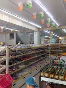 查理工廠零食休閑吧勝山西路店鎖店，區域零食消費格局或將調整